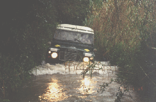 [Jipe Land Rover]